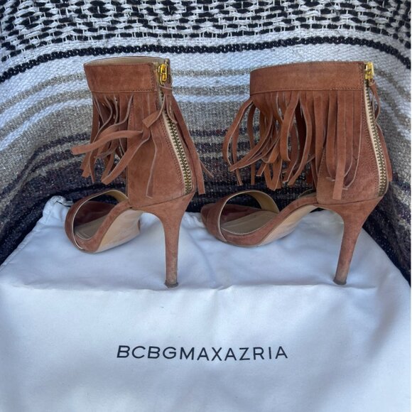 BCBG - tan suede heels fringe ankle - great condition with the dust bag and box - Picture 3 of 6